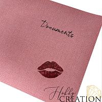 Кожзам с принтом "Поцелуй" 18*28 см. тиснение Твид, светло-розовый