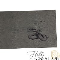 Кожзам с принтом "Живи свободным" 18*28 см. тиснение питон, серый